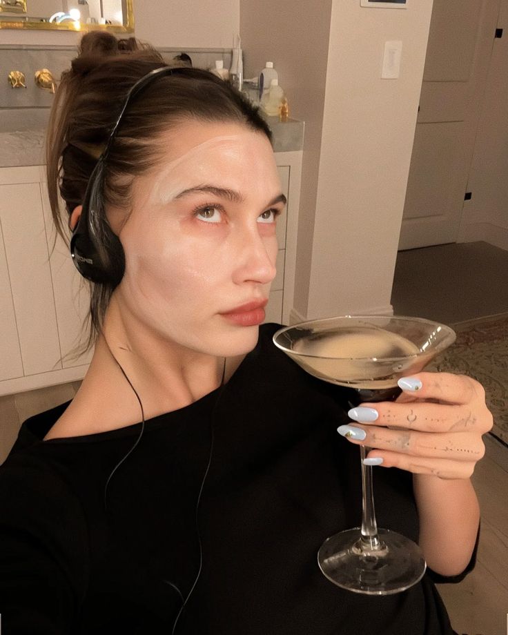 why i love minimal makeup + simple&nbsp;skincare.